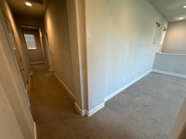 Building Photo - Stunning 4 Bedroom, 3 Bath Mountain House Home