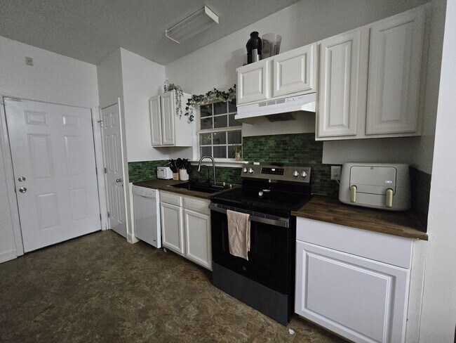 Building Photo - Charming 3BR House in Birmingham