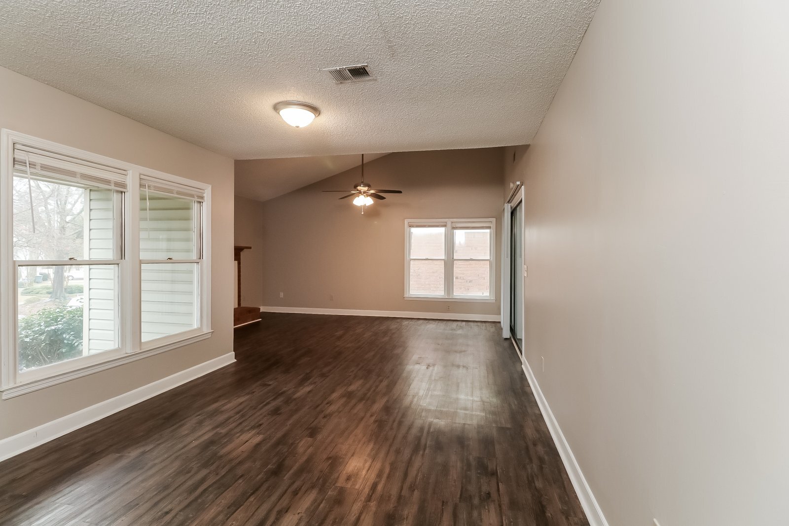 Building Photo - 122 Village Walk