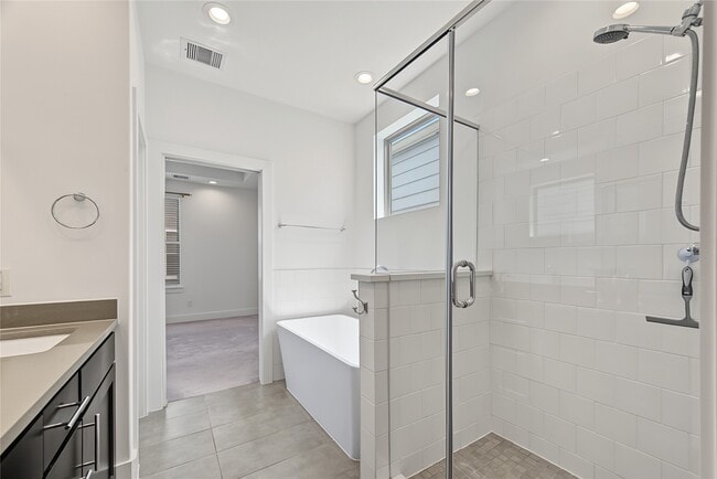 Building Photo - 2208 McGowen St