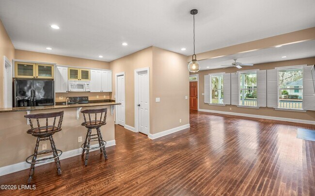 Building Photo - 2677 Broad St