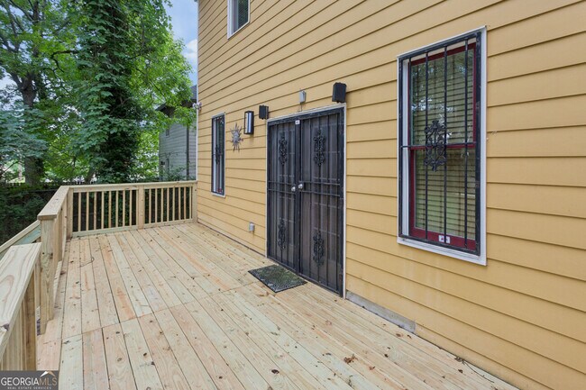 Building Photo - 649 Peeples St SW
