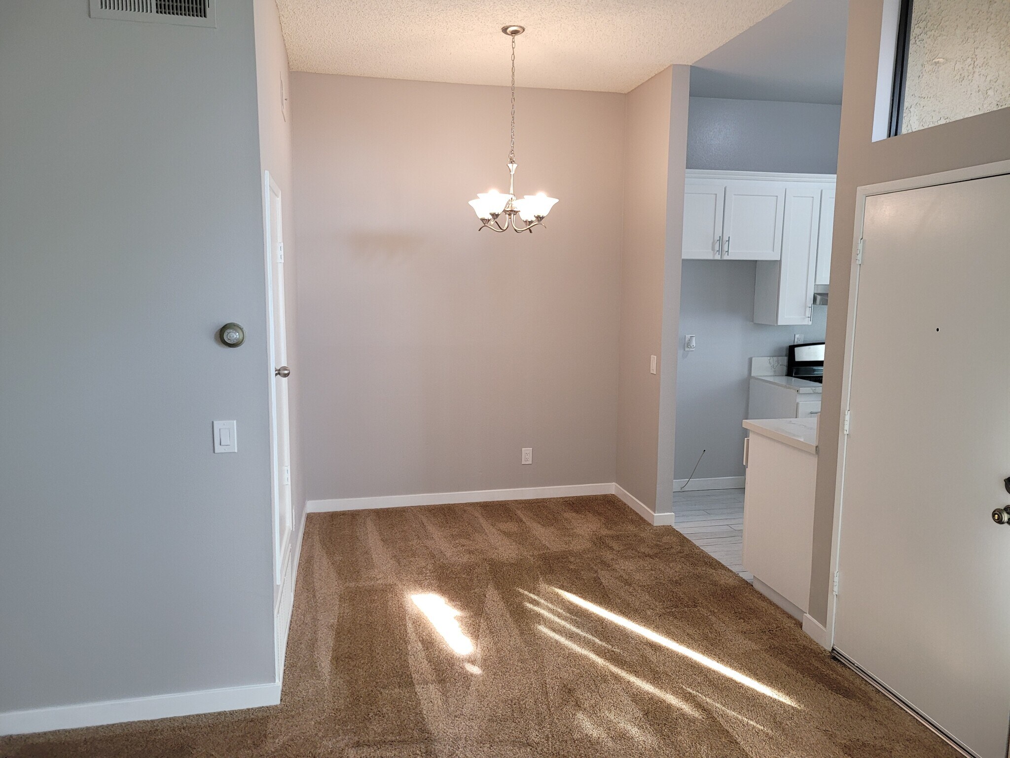 Building Photo - 10551 Lakeside Dr South Unit J