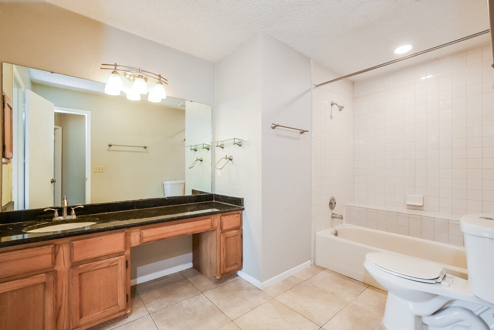 Building Photo - 439 E Springtree Way