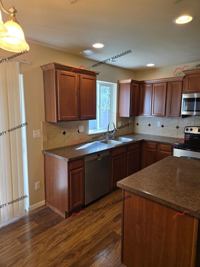 Building Photo - STATUS-AVAILABLE- |R16| $2450