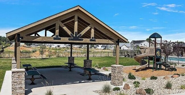 Building Photo - Brand new 3 bed 2.5 bath townhome in Stars...