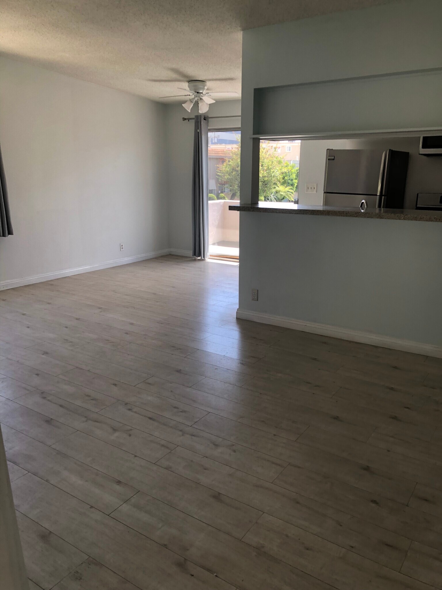 Building Photo - 11815 Goshen Ave