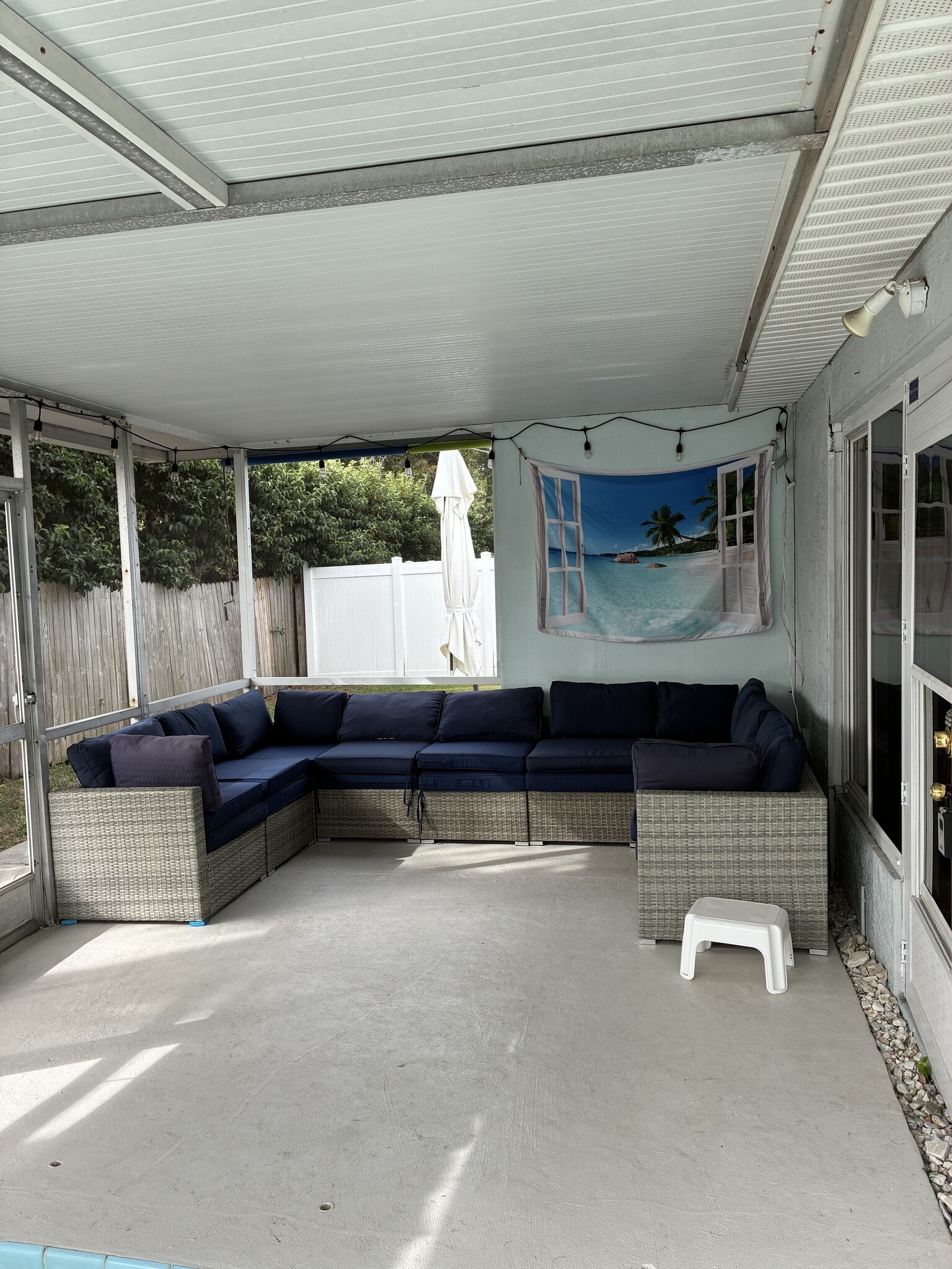 Building Photo - 105 N Bay Hills Blvd