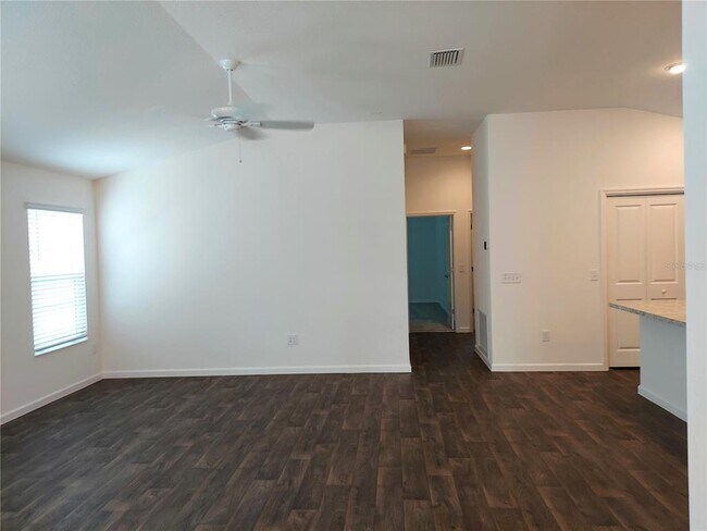 Building Photo - 3263 Sherfinski Ave