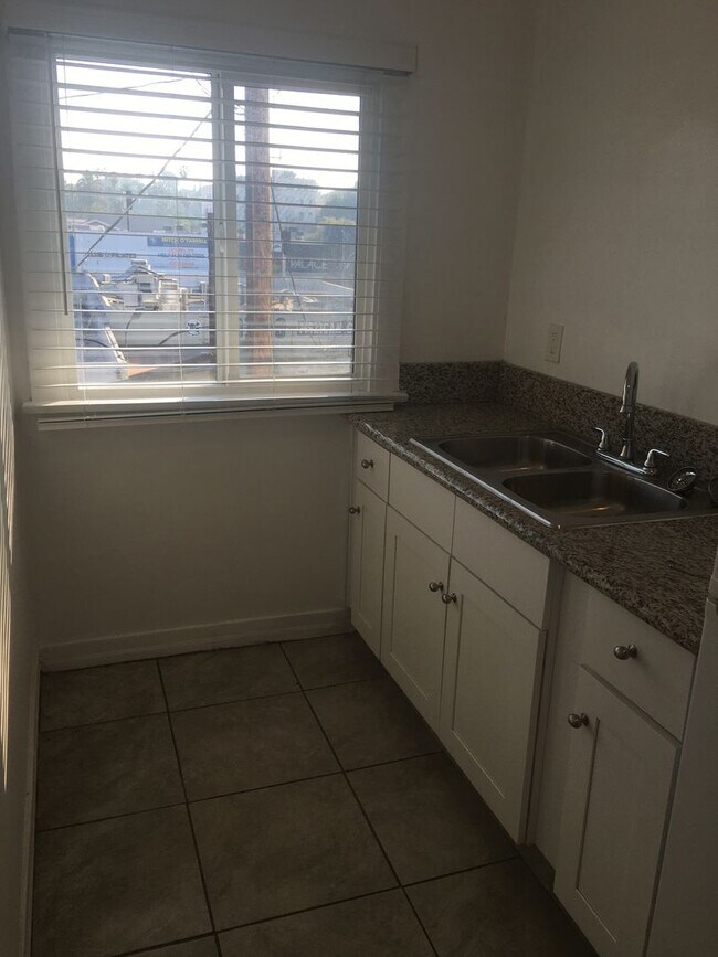 Building Photo - 1316 Lemoyne St