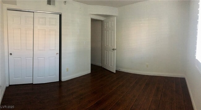 Building Photo - 2750 S Durango Dr