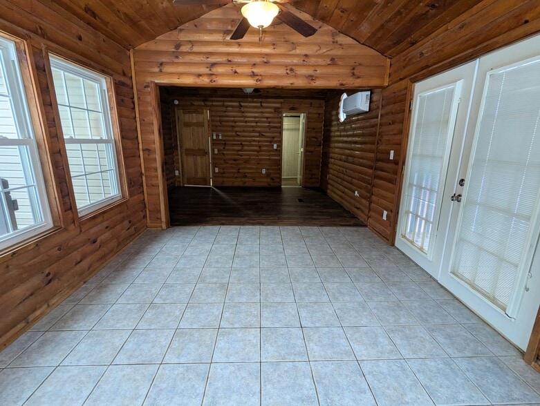 Building Photo - 173 Lacy Hollow Rd