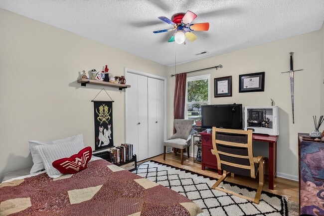 Building Photo - Nestled cul-de-sac home in Falcon Crest