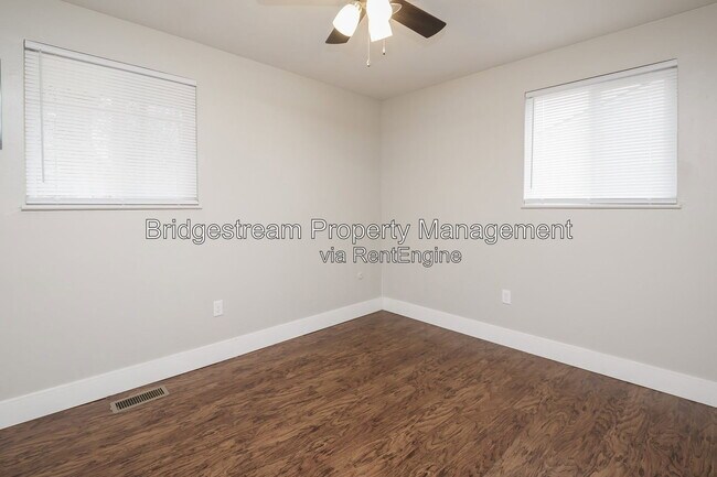 Building Photo - 5442 Lofino Ct