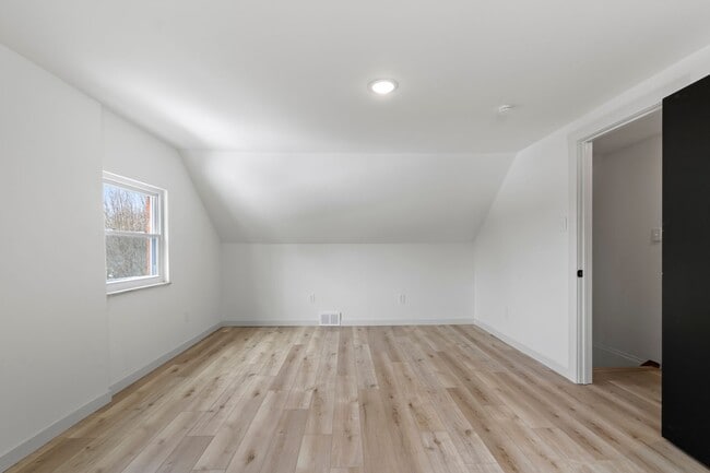 Building Photo - READY NOW! Fully RENOVATED 4 bedroom on a CUL-DE-SAC in MONROEVILLE!