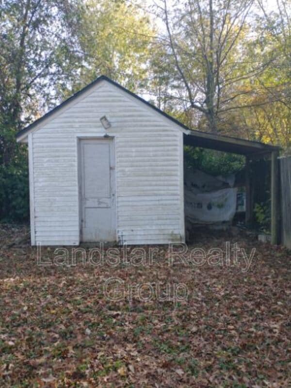 Building Photo - 5406 Catalina Ave