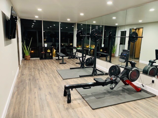 Building Photo - 4133 Kansas St