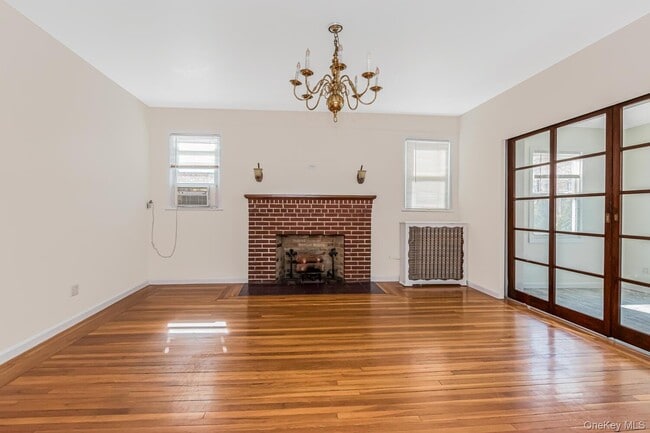 Building Photo - 5630 Riverdale Ave