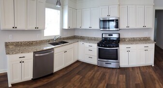 Building Photo - 4406-1 Nicollet Ave
