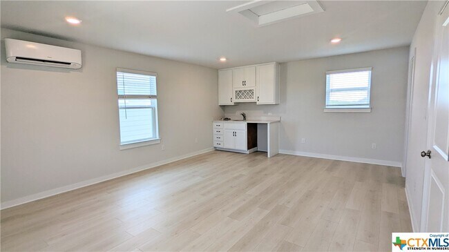 Building Photo - 346 Garner Dr