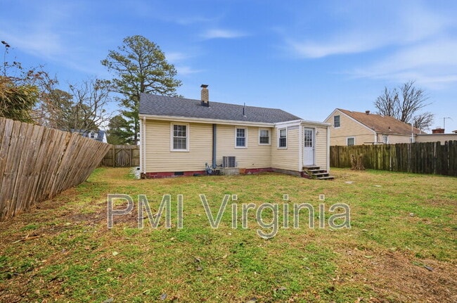 Building Photo - 217 Bob Ln