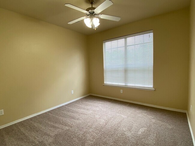 Building Photo - 3 Bed, 2 Bath NW OKC Home with Large Maste...