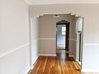 Building Photo - 956 Ludlow Ave