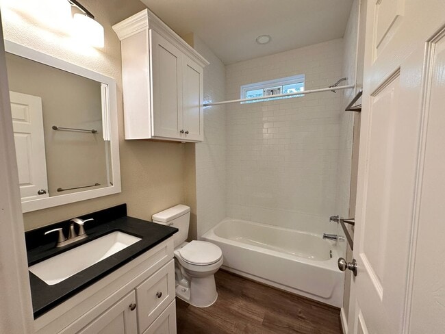 Building Photo - 3 Bed House Close to Historical Downtown Bryan