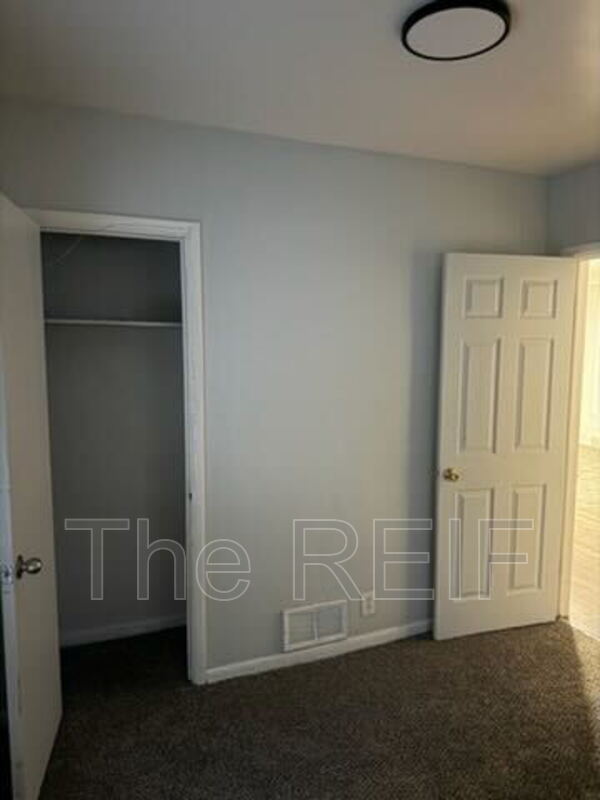 Building Photo - 1553 Illinois Ave