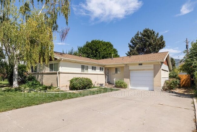 Building Photo - 3759 Alta Loma Dr E