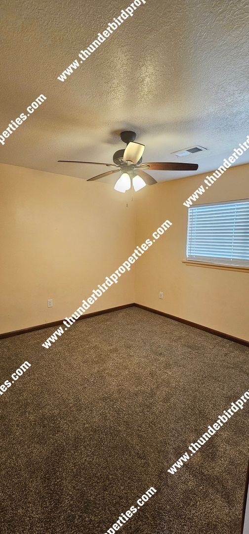 Building Photo - Cute remodeled one bedroom