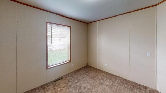 Building Photo - 124 Delta Ave