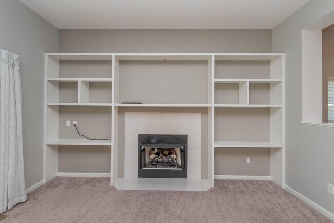 Building Photo - 3169 Glenview Dr