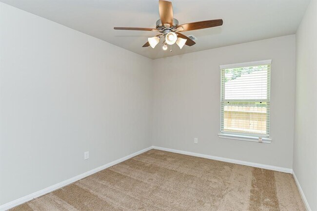 Building Photo - 3817 Breckenridge Dr