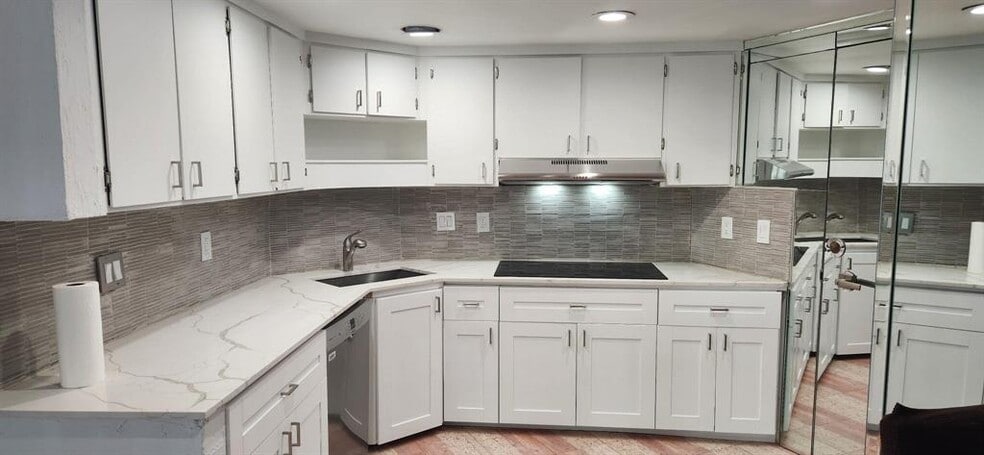 Primary Photo - 3700 Galt Ocean Dr