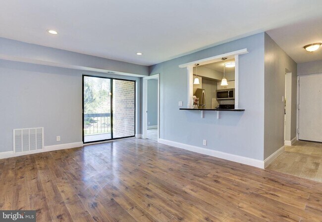 Building Photo - 114 Van Buren Rd