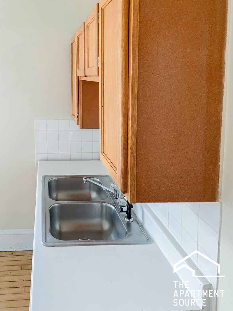 Building Photo - 5047 N Damen Ave