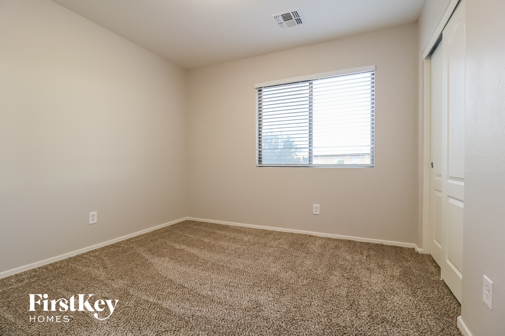 Building Photo - 3349 S 98th Ln