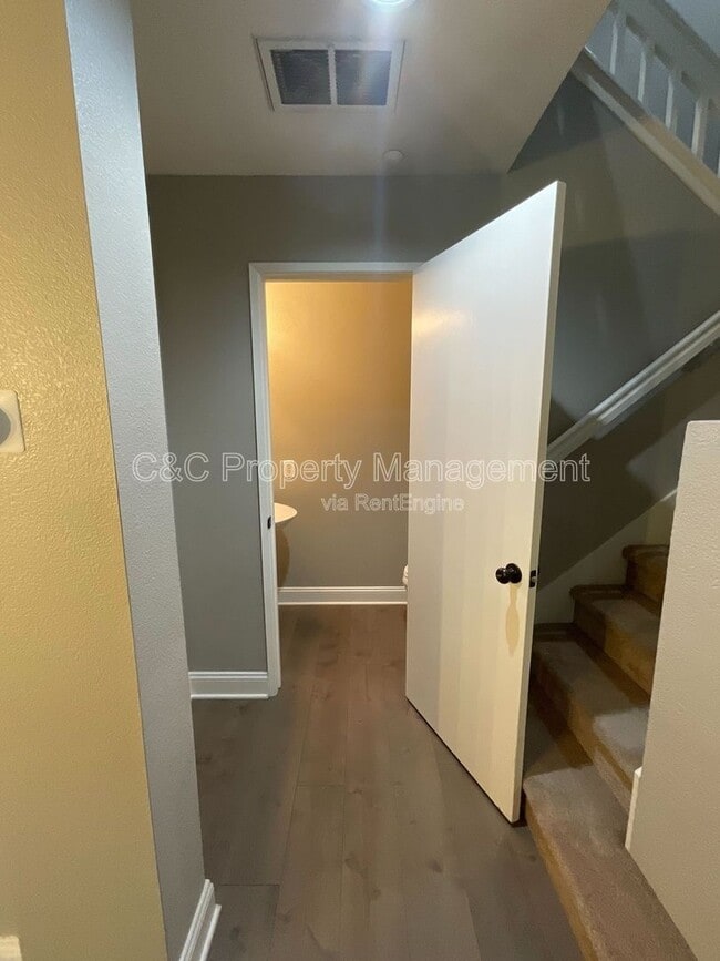 Building Photo - 6221 Barb Werner Ln