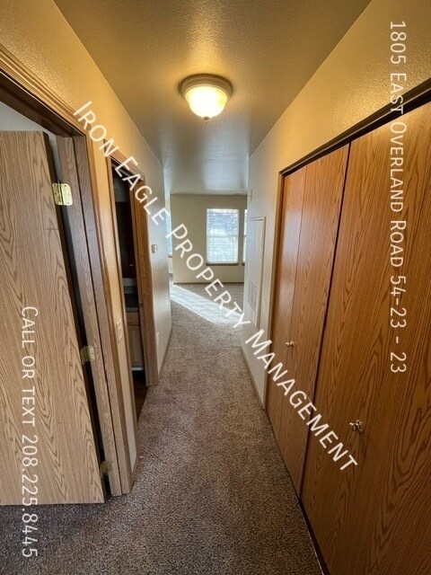 Building Photo - 1805 E Overland Rd