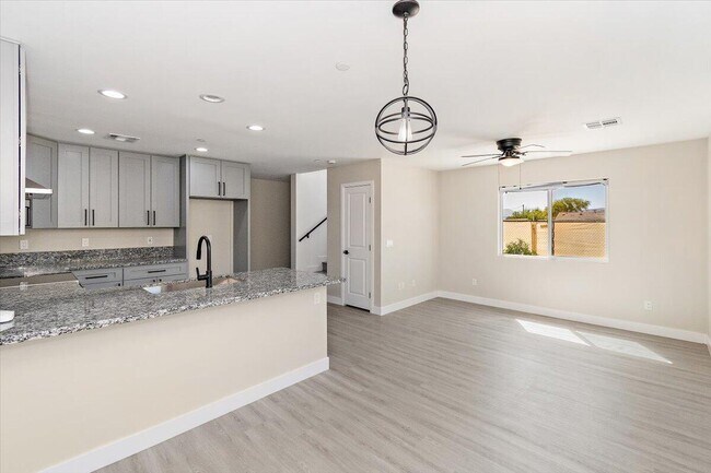 Building Photo - 66091 Cahuilla Ave