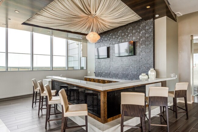 Building Photo - 8516 Leesburg Pike