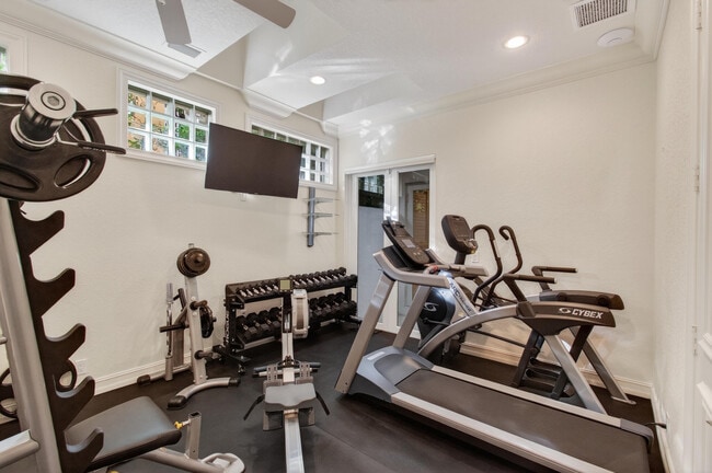 Building Photo - 331 Mizner Lake Estates Dr