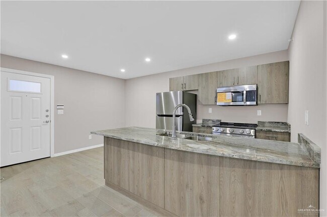 Building Photo - 12 N 23rd St