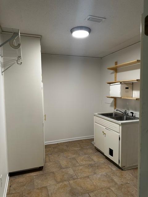 Building Photo - 608 Northside Dr