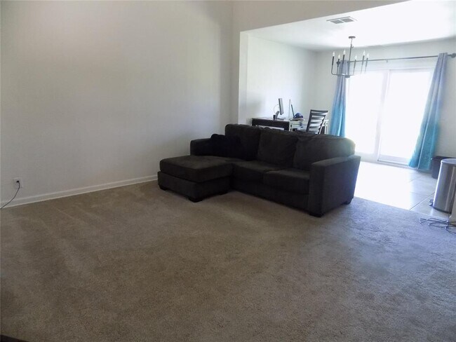 Building Photo - 805 Jasmine Trail