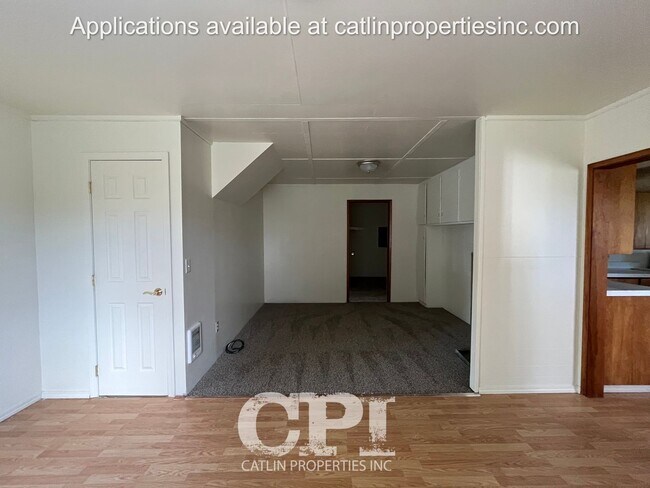 Building Photo - Holiday Special - 1/2 First Month's rent!!