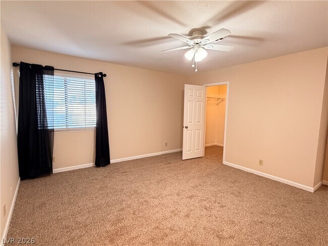 Building Photo - 3267 Dawnflower St