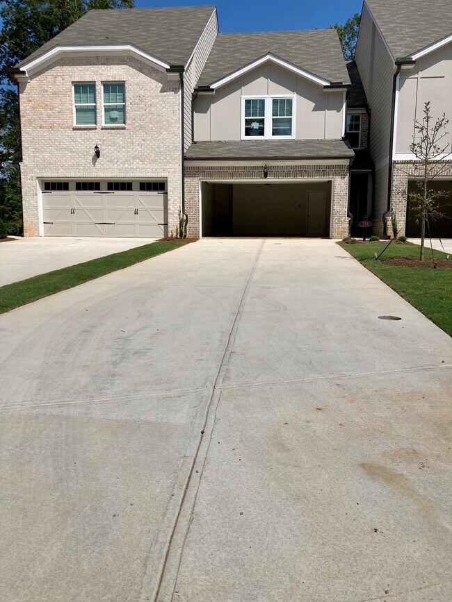 Building Photo - 354 Timberland Ave