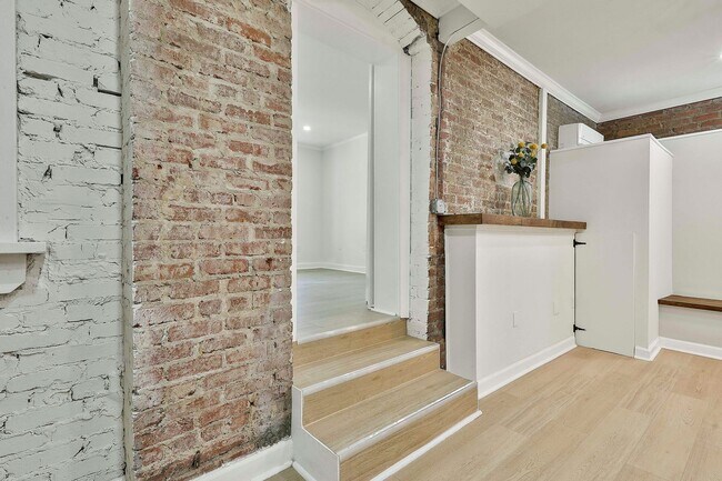 Building Photo - 685 Argonne Ave NE